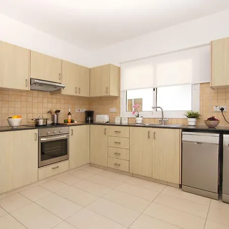 Holiday home Nissi Sapphire