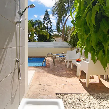 Nissi Sapphire Holiday home *